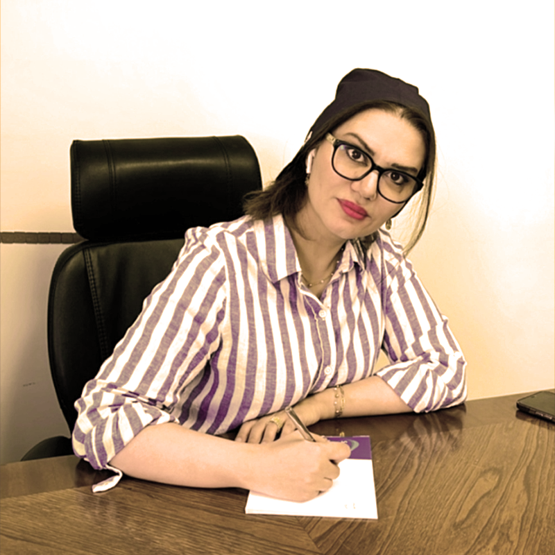 Dr  Helia Roominaa